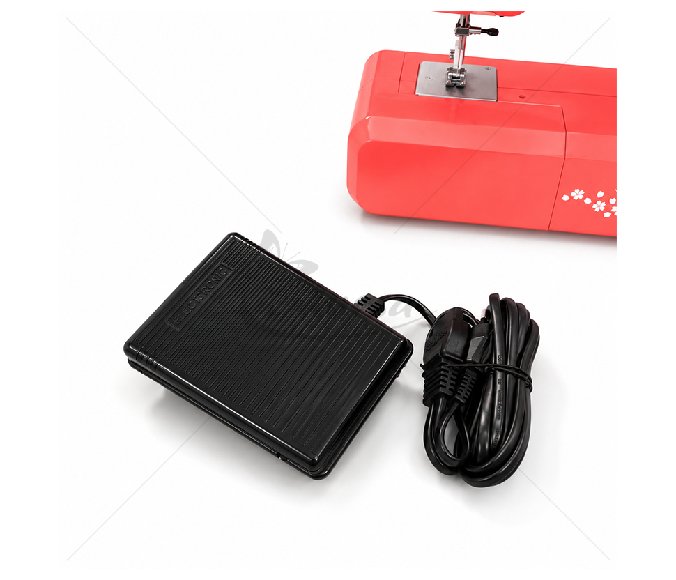 Швейная машина Juno by Janome E1015 Red