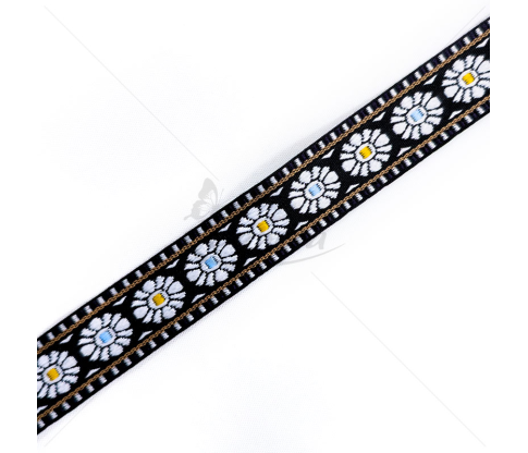Woven decorative ribbon