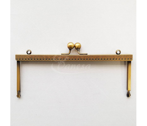Metal fittings for handbags, wallets and purses