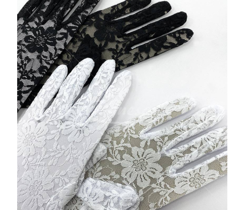 Short guipure festive gloves.