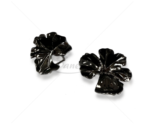 Decorative sew-on metal clasps