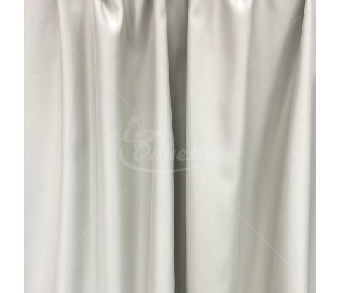 Scratch-resistant blackout curtain fabric