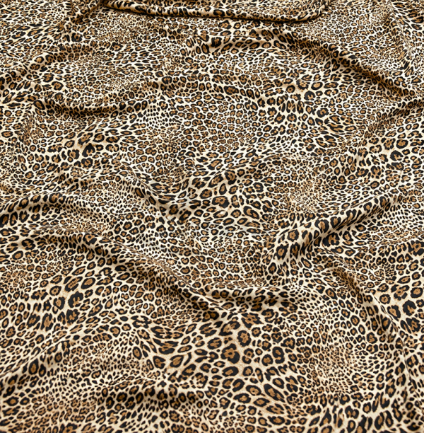 Plonas ir švelnus viskozinis audinys su leopardo raštu