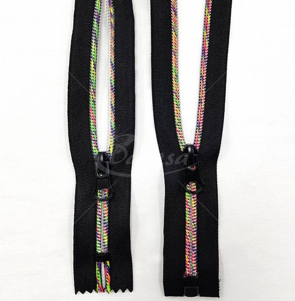 Complex spiral detachable zippers