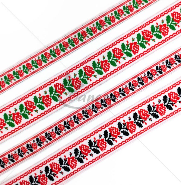 Woven decorative ribbon