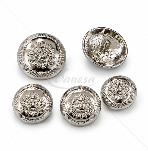 Blizgi metalinė saga su dekoratyviniu emblemos motyvu, 24L / 36L