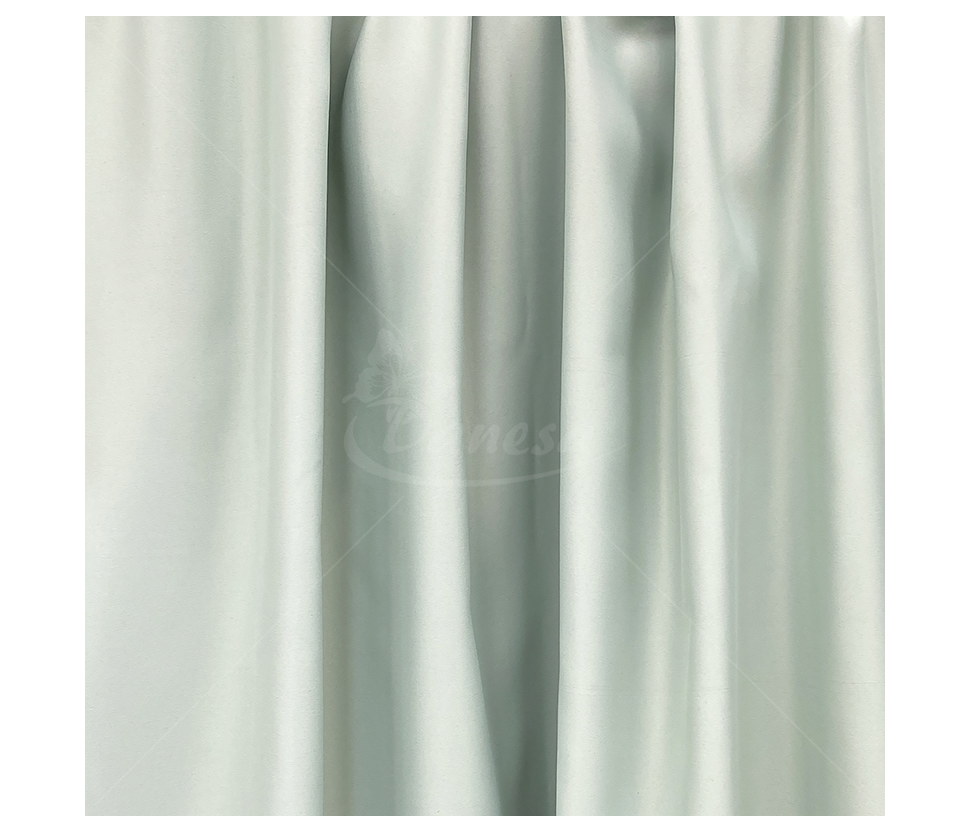 Scratch-resistant blackout curtain fabric