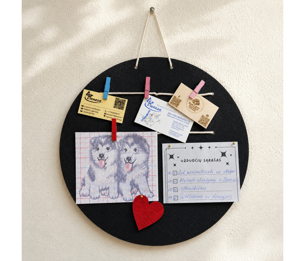 Round Wall Photo and Memo Board with Clips