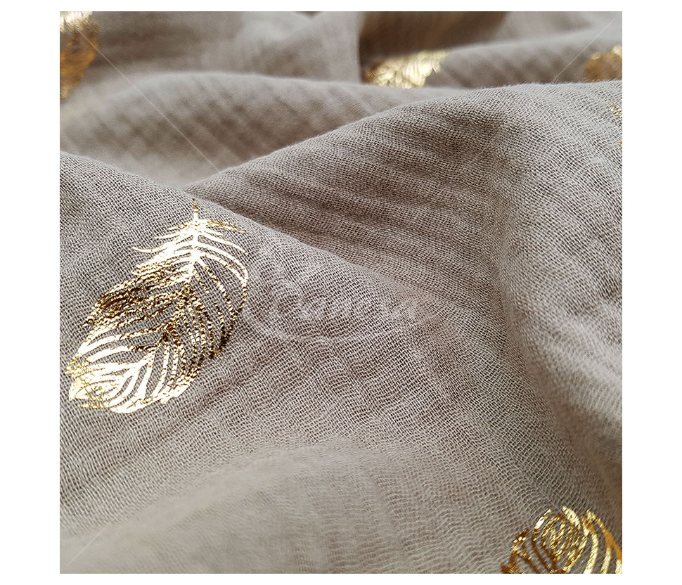 Muslin with pattern (Feathers)