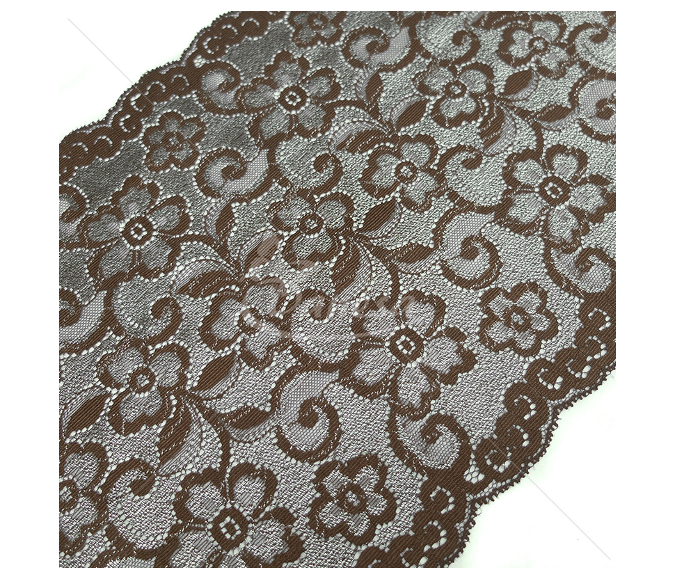 Широкая кружевная лента