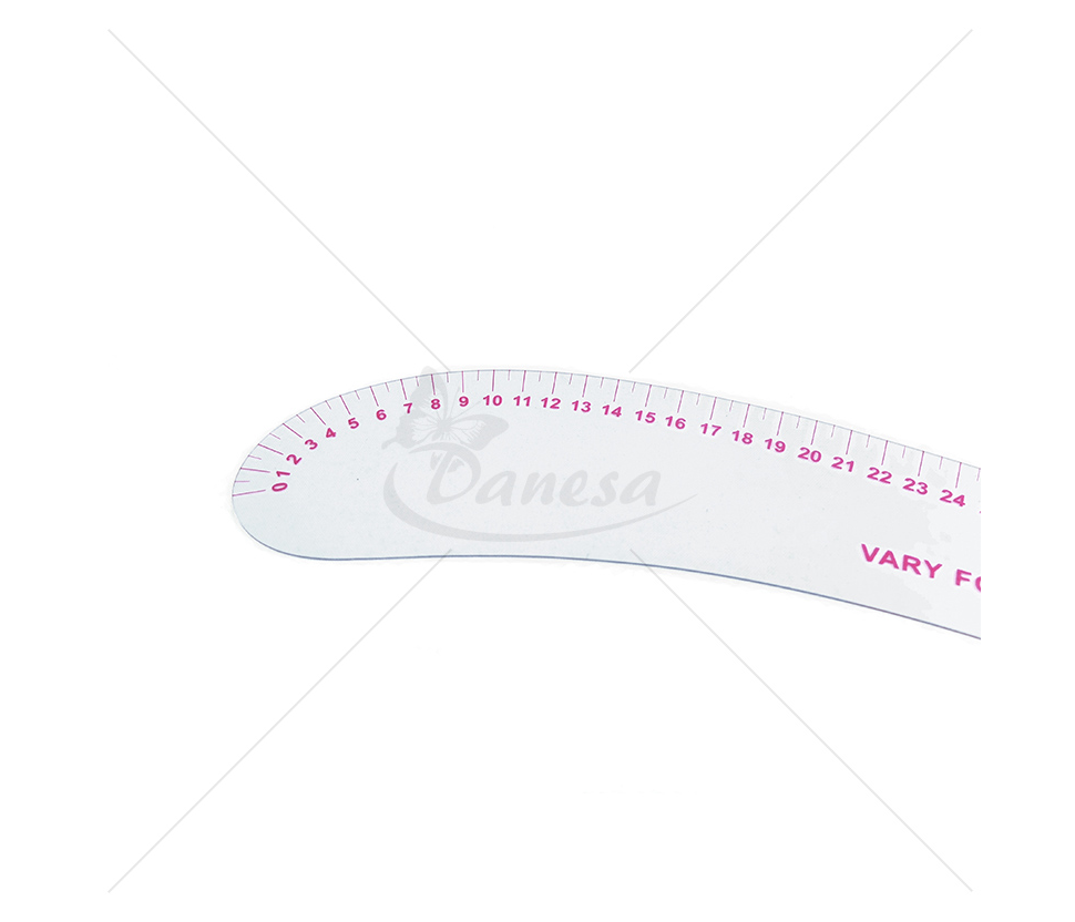 Kreivės formos liniuotė, 61 cm, permatoma