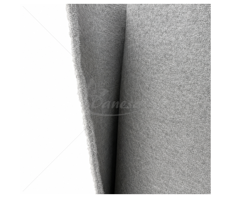 Pilkas vidutinio minkštumo veltinis, 600 g/m², apie 6 mm