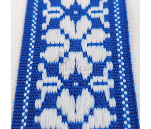 Woven decorative ribbon