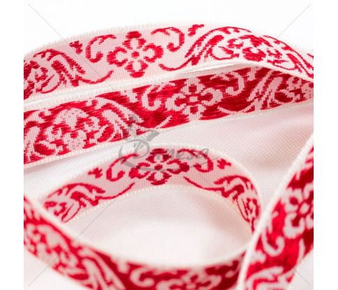 Woven decorative ribbon