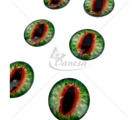 Decorative eyes with vertical pupil (cat/reptile style)