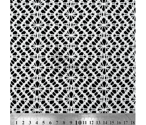 Nertas gipiūras, geometrinis raštas - rombai, balta spalva
