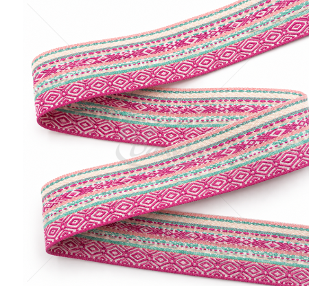 Woven decorative ribbon