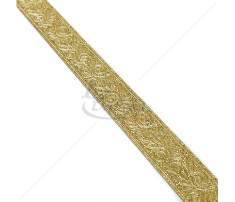 Woven decorative ribbon